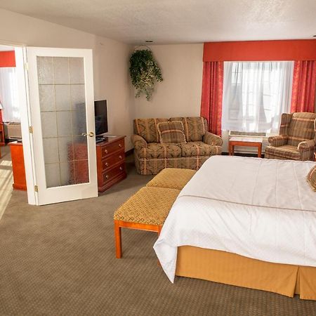 Service Plus Inns And Suites Гранд Прери Екстериор снимка