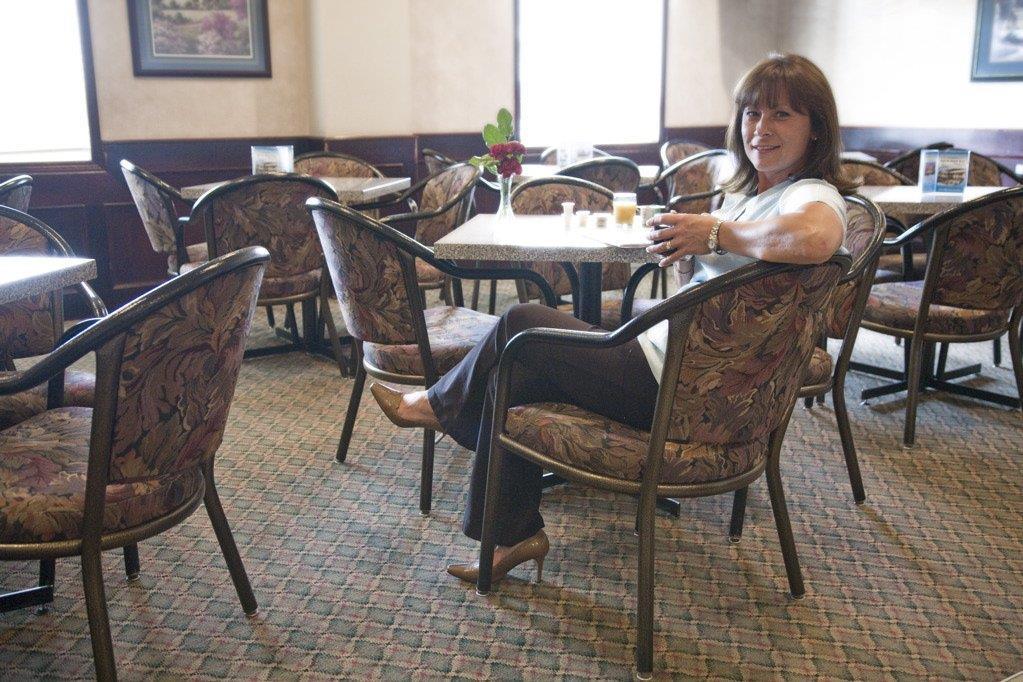Service Plus Inns And Suites Гранд Прери Ресторант снимка