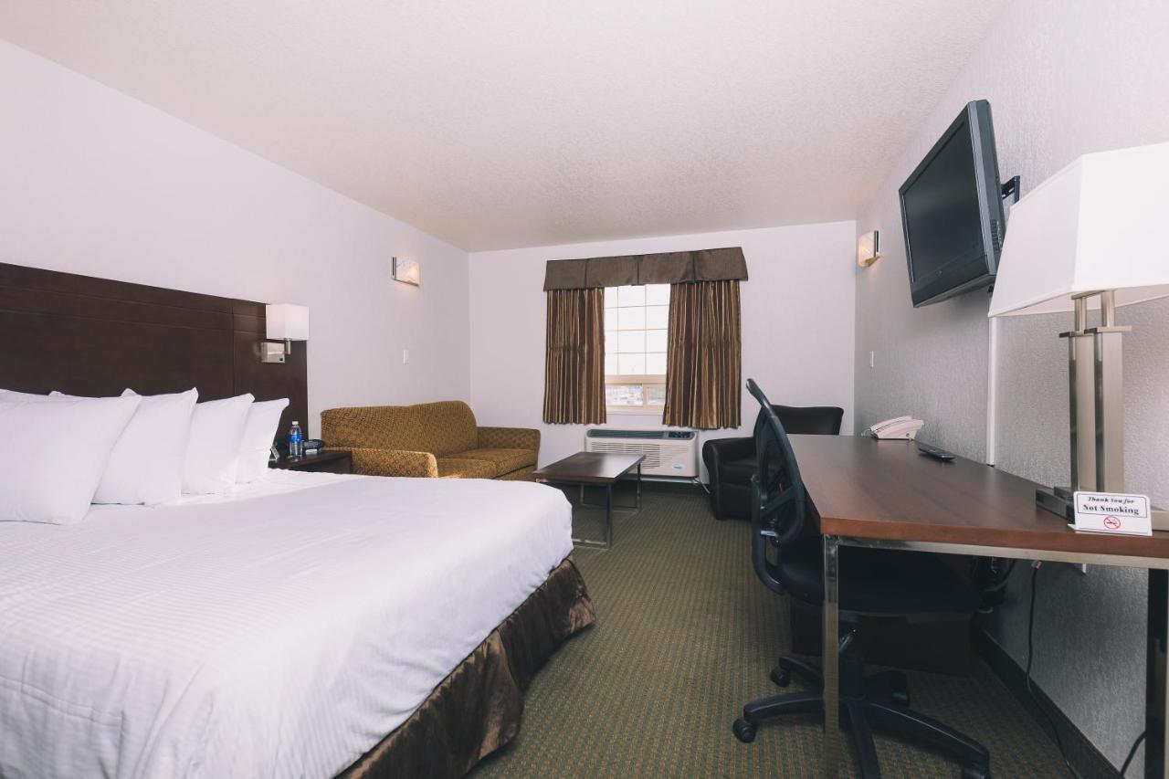 Service Plus Inns And Suites Гранд Прери Екстериор снимка