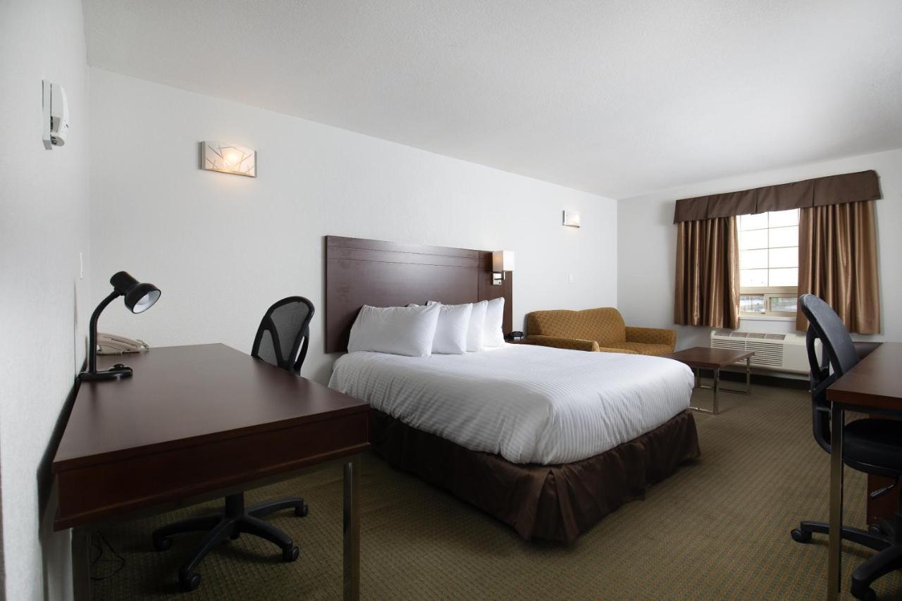 Service Plus Inns And Suites Гранд Прери Екстериор снимка