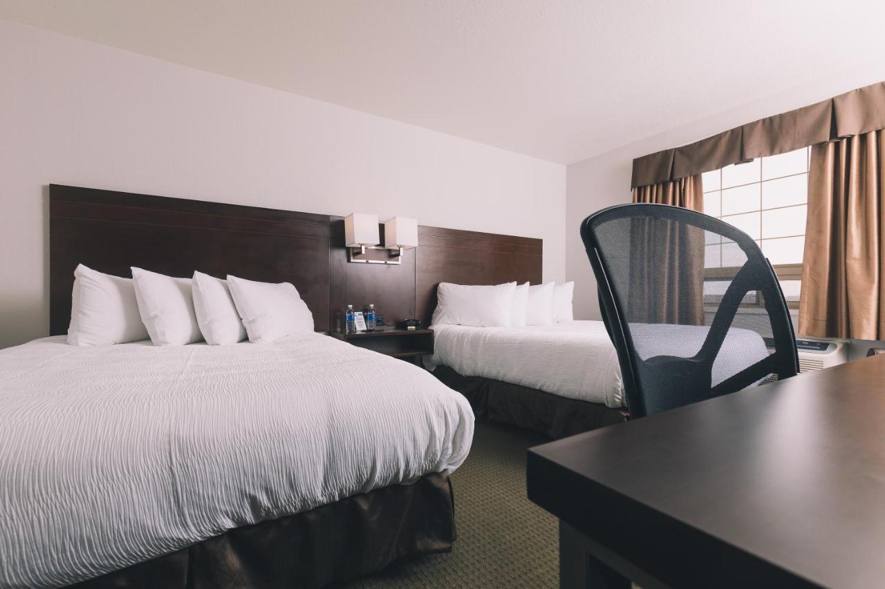 Service Plus Inns And Suites Гранд Прери Екстериор снимка