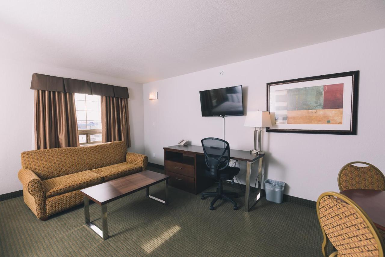 Service Plus Inns And Suites Гранд Прери Екстериор снимка