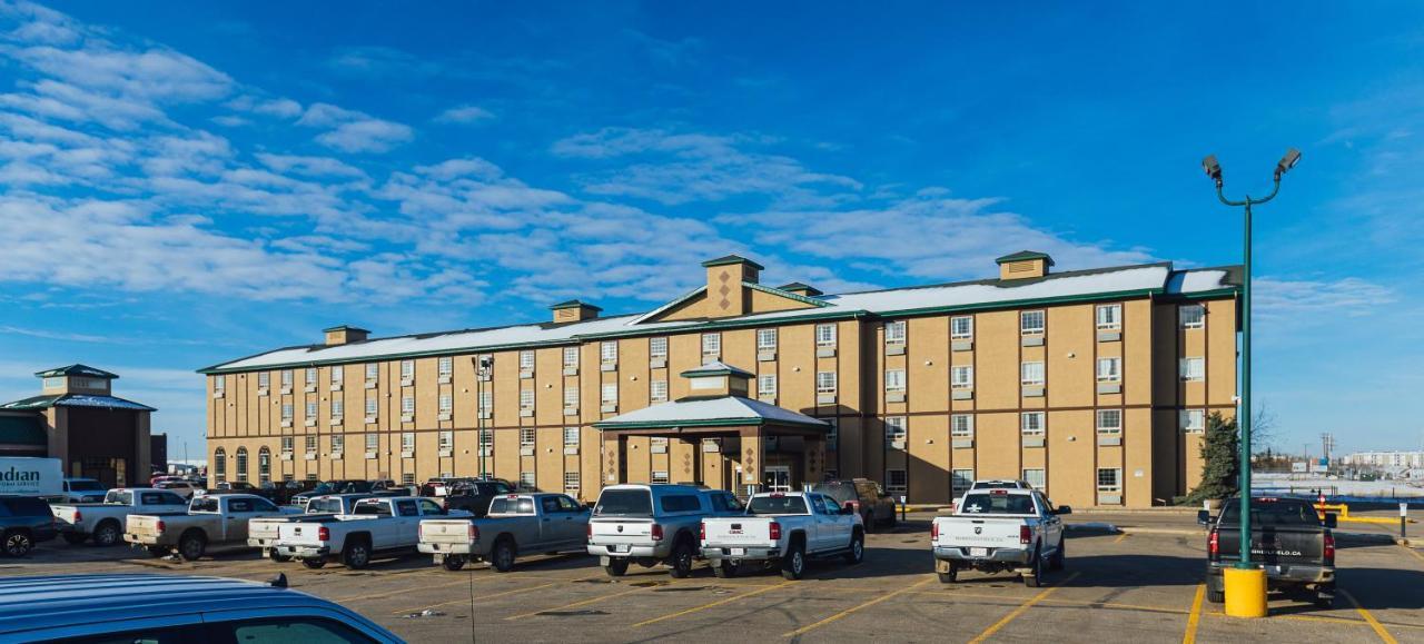 Service Plus Inns And Suites Гранд Прери Екстериор снимка