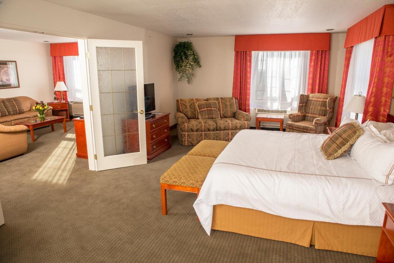 Service Plus Inns And Suites Гранд Прери Екстериор снимка