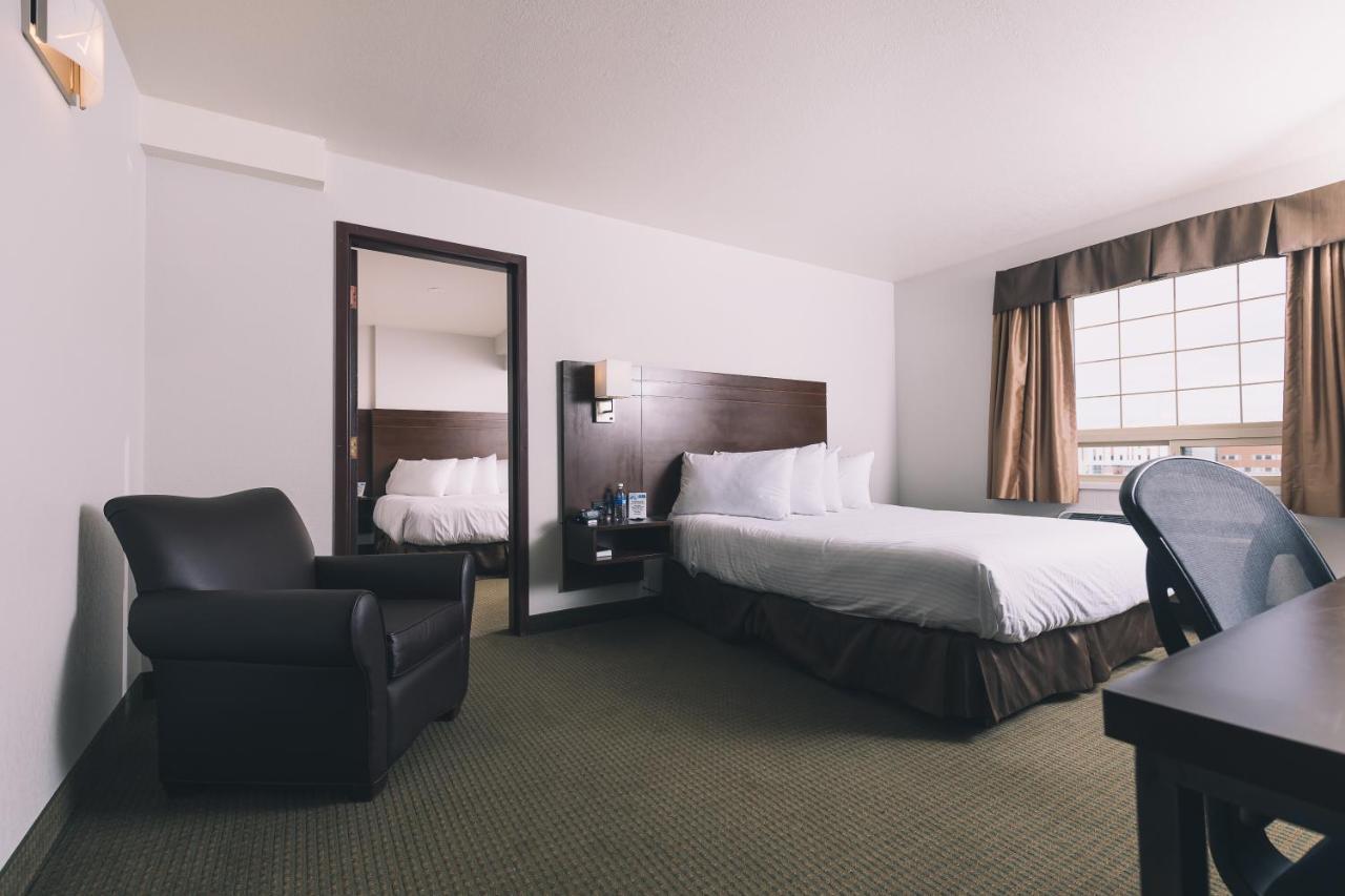 Service Plus Inns And Suites Гранд Прери Екстериор снимка